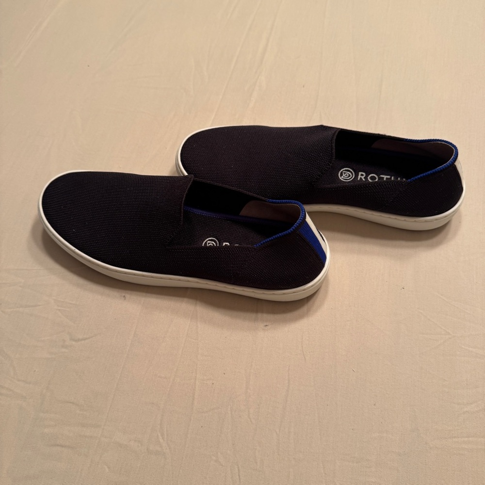 Rothy's Women Navy Slip-On Shoes Size 8